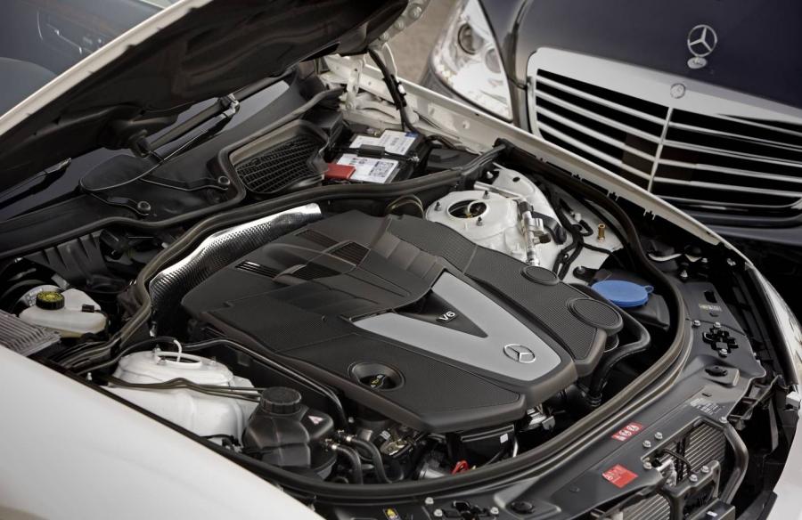  Mercedes-Benz S350 2009 года  (фото 2 из 15)